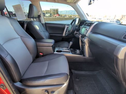 Used 2019 Toyota 4Runner SR5 Premium image 33