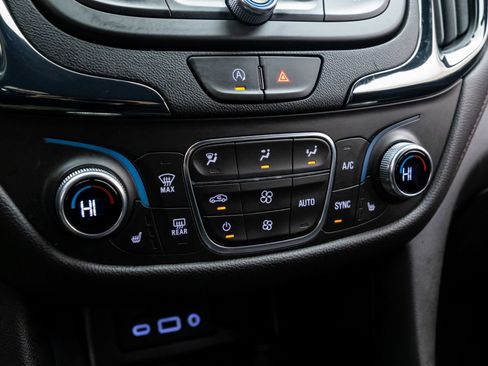 Used 2024 Chevrolet Equinox RS image 20