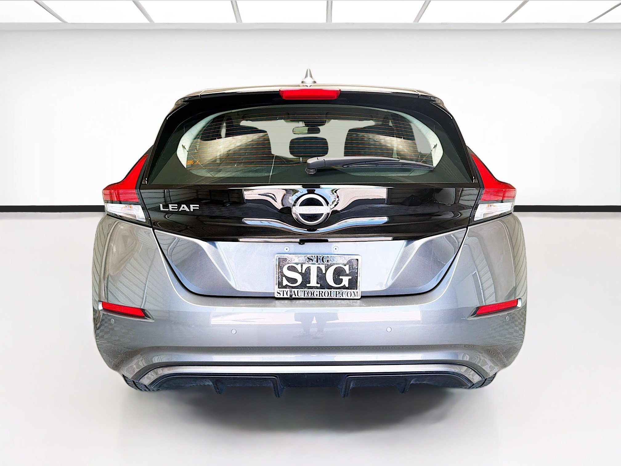 Used 2025 Nissan Leaf S FWD image 5