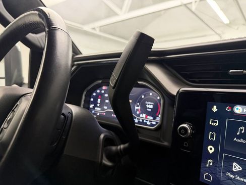 Used 2024 GMC Sierra 3500 Denali Ultimate AWD/4WD image 30