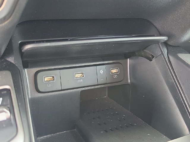 Certified 2023 Kia Sorento S FWD image 27