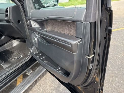 Used 2018 Ford Expedition Limited AWD/4WD image 6