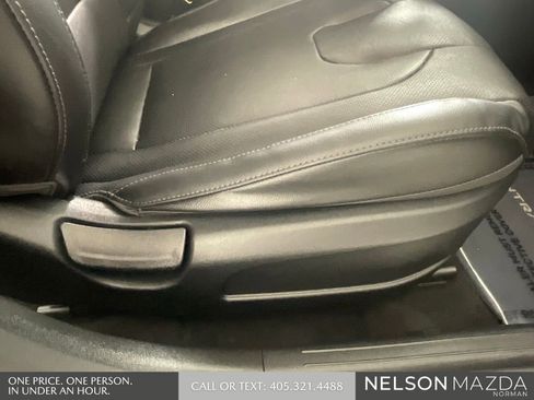 Used 2023 Hyundai Elantra Limited FWD image 28