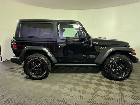 Used 2022 Jeep Wrangler Sport AWD/4WD image 8