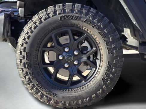 Used 2025 Jeep Wrangler Unlimited Sport AWD/4WD image 31
