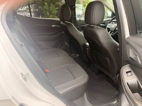 Used 2024 Buick Encore GX Preferred FWD image 21