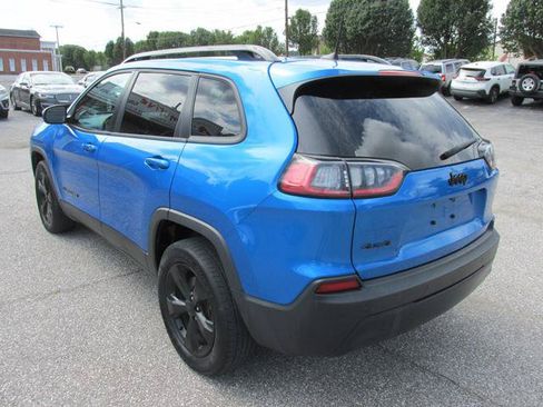 Used 2020 Jeep Cherokee Latitude Plus AWD/4WD image 5