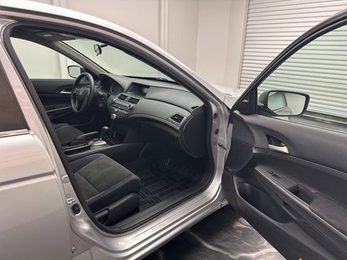Used 2010 Honda Accord LX image 8