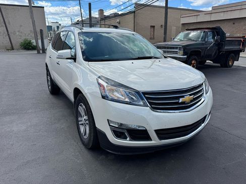 Used 2015 Chevrolet Traverse LT AWD/4WD image 3