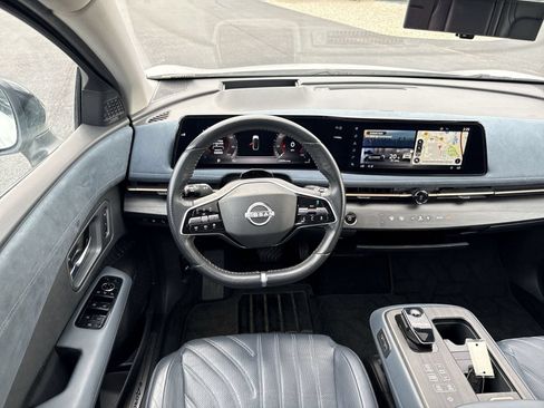 Used 2023 Nissan Ariya AWD/4WD image 16