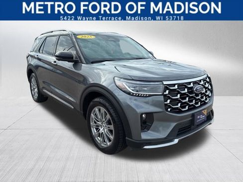 Certified 2025 Ford Explorer Platinum AWD/4WD image 2
