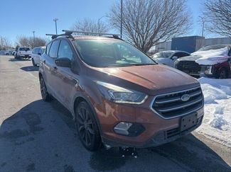 Used 2017 Ford Escape SE w/ SE Sport Appearance Package video 2