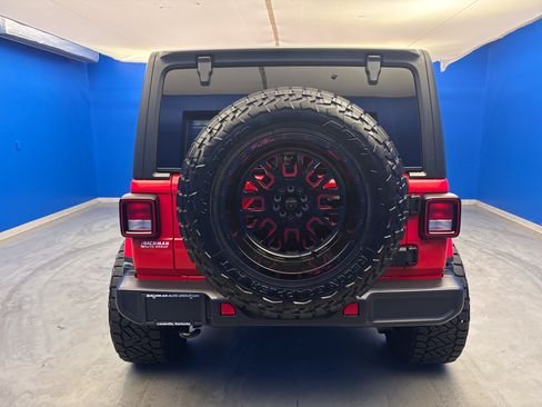 Used 2020 Jeep Wrangler Unlimited Sahara AWD/4WD image 6