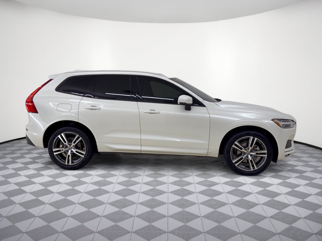 Used 2021 Volvo XC60 T5 Momentum w/ Premium Package AWD/4WD image 8