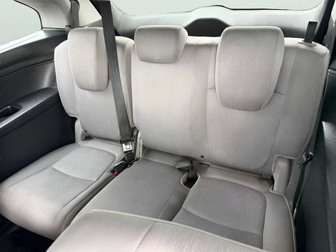 Used 2018 Honda Odyssey EX image 11