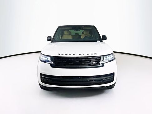 New 2025 Land Rover Range Rover SE image 2