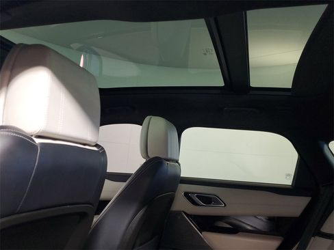 Used 2020 Land Rover Range Rover Velar R-Dynamic HSE image 22