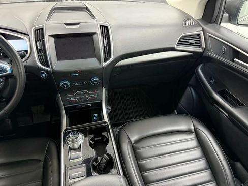 Used 2020 Ford Edge SEL w/ Convenience Package image 32