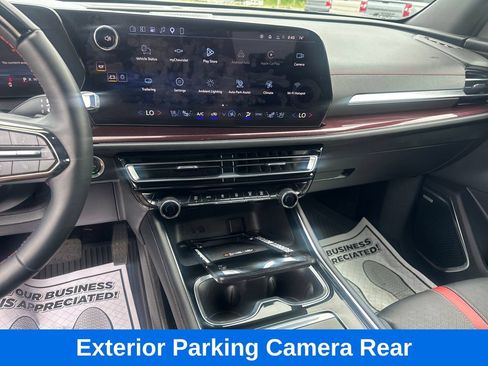 Used 2026 Chevrolet Traverse RS w/ LPO, Floor Liner Package AWD/4WD image 18