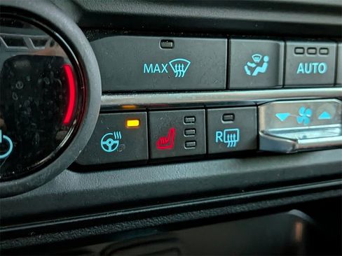 Used 2023 Ford Bronco Wildtrak image 22