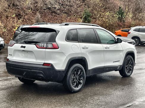 Used 2023 Jeep Cherokee Altitude Lux image 5