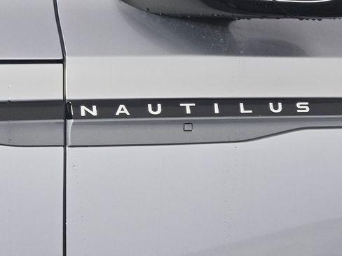 New 2026 Lincoln Nautilus Premier w/ Jet Appearance Package AWD/4WD image 6