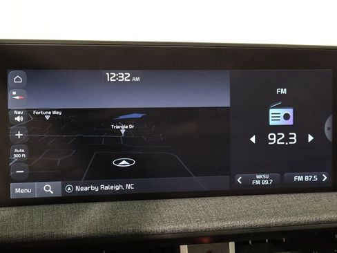 Used 2022 Kia EV6 Wind image 37