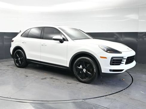 Used 2020 Porsche Cayenne AWD/4WD image 3