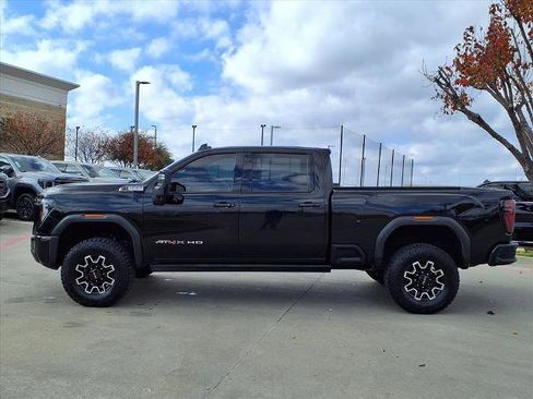 Used 2025 GMC Sierra 2500 AT4X image 27