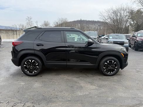 Used 2023 Chevrolet TrailBlazer LT w/ Sun and Liftgate Package image 11