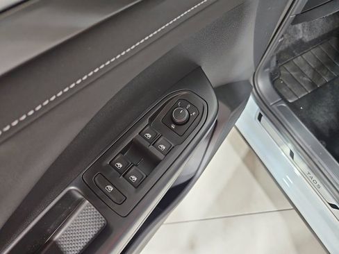 New 2026 Volkswagen Taos SE AWD/4WD image 11