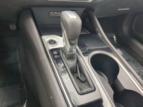 Used 2024 Nissan Altima 2.5 SV FWD image 26