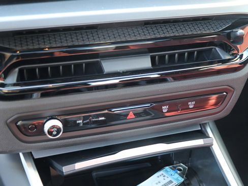 Certified 2025 BMW 230i Coupe w/ Convenience Package image 23