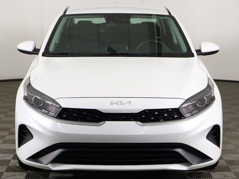 Used 2022 Kia Forte LXS FWD image 9