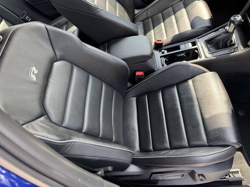 Used 2018 Volkswagen Golf 4-Door AWD/4WD image 17
