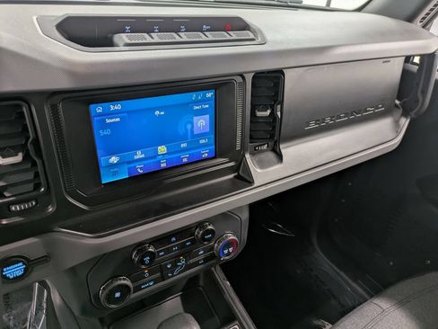 Used 2022 Ford Bronco 2-Door w/ Sasquatch Package AWD/4WD image 15