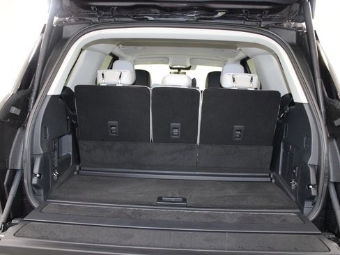 New 2026 Lincoln Navigator Premiere AWD/4WD image 16