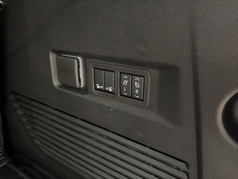 New 2026 Chevrolet Tahoe High Country image 16