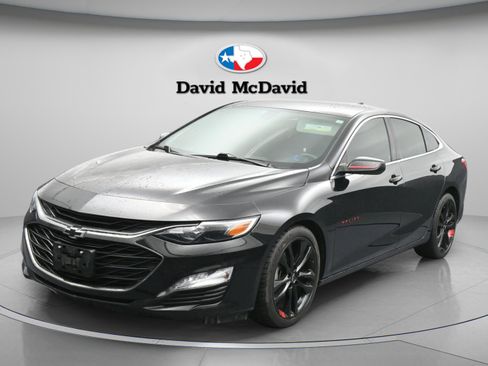 Used 2022 Chevrolet Malibu LT w/ Leather Package image 2