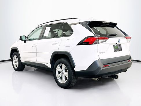 Used 2019 Toyota RAV4 LE image 5