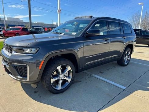 New 2026 Jeep Grand Cherokee L Limited AWD/4WD image 3