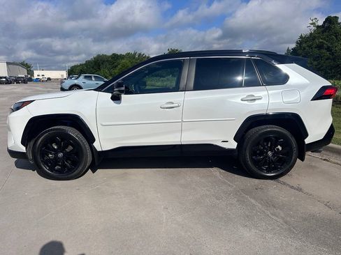 Used 2024 Toyota RAV4 XSE AWD/4WD image 8