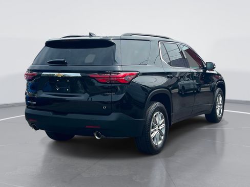 Used 2023 Chevrolet Traverse LT FWD image 7