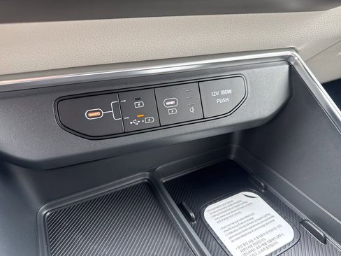 New 2026 Kia Carnival EX image 5