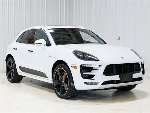 Used 2018 Porsche Macan GTS AWD/4WD image 1