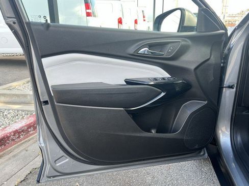 Used 2024 Chevrolet Trax LT image 21