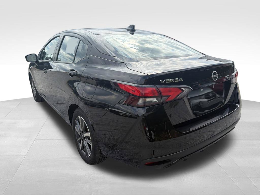 Used 2025 Nissan Versa SV FWD image 13
