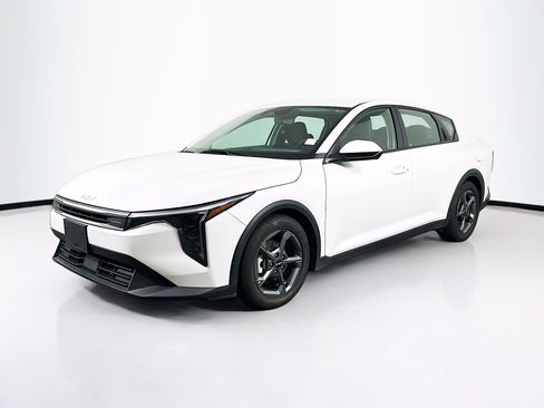 Used 2025 Kia K4 LXS image 3