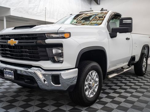 Used 2025 Chevrolet Silverado 3500 W/T w/ WT/CX Safety Package AWD/4WD image 3