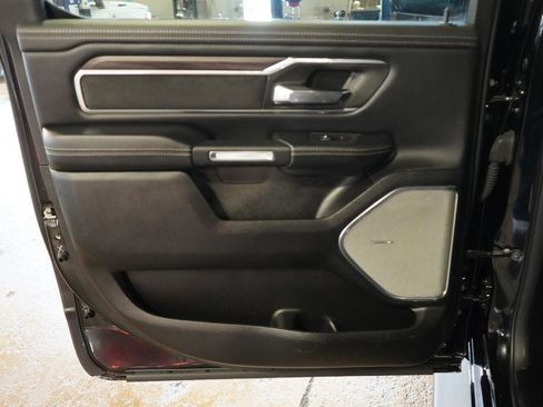 Used 2025 RAM 1500 Laramie AWD/4WD image 26